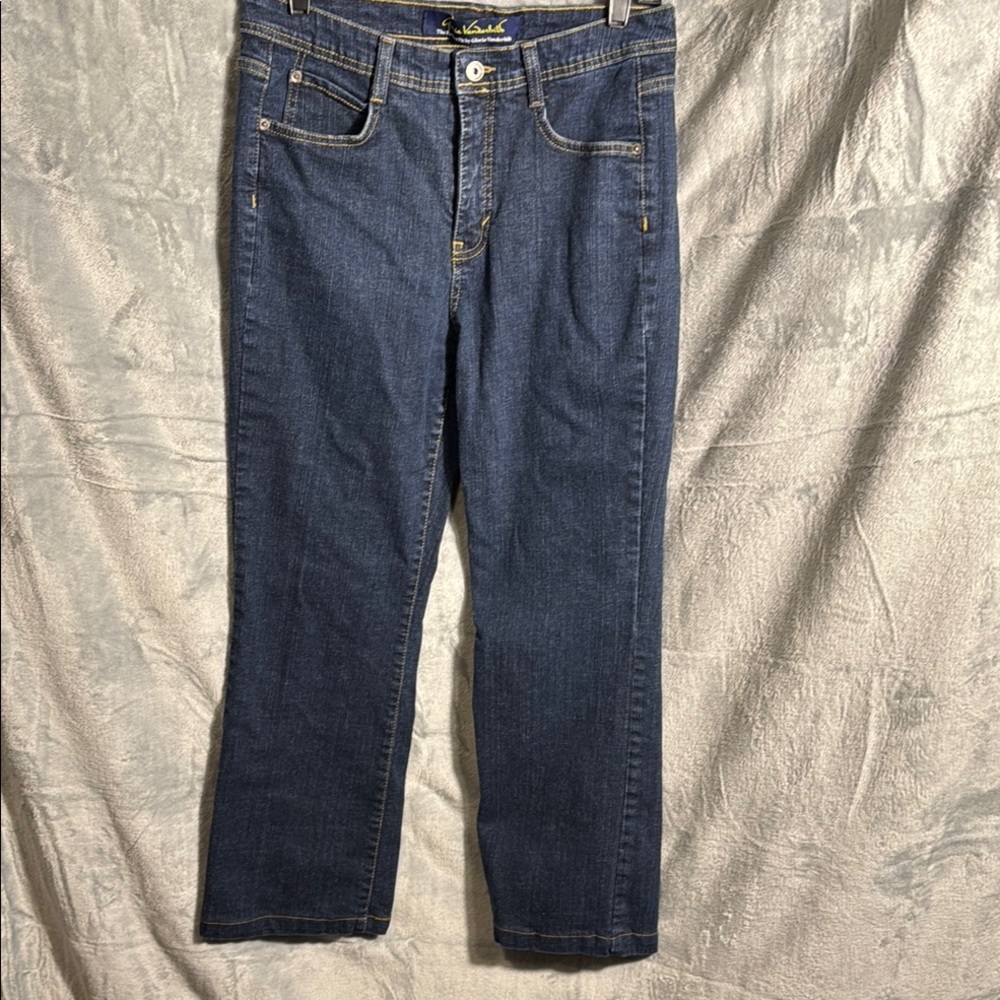 Gloria Vanderbilt Blue Jeans women’s size 12 the perfect fit Straight cropped